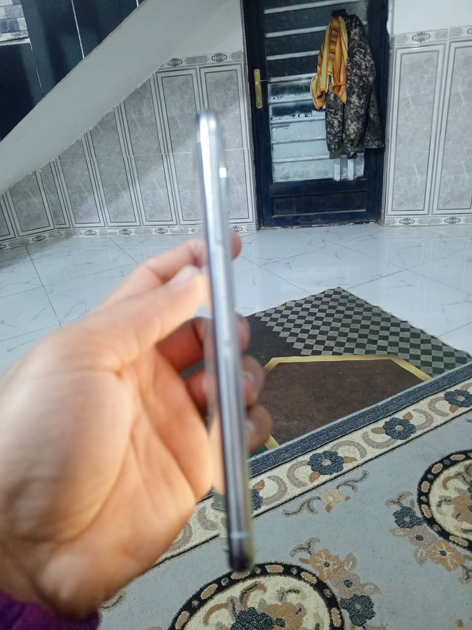 ايفون 11 برو ماكس امريكي ذاكرة 256 امريكي
نظيف حيل فقط الظهر بي فطر 
السعر 250 
ايباد 7 نظيف حيل مبدل فقط بطارية 100
ذاكره 32 السعر 120 طويريج
***********
