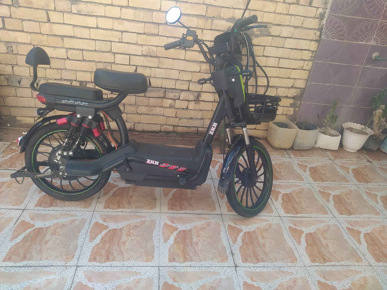 دراجة شحن جديدة  للبيع مشتريهة جديدة ب 600 ولله كلشي  مابيهة بس الابريك  ال ورة عطلان كاملة المواصفات بطاريات فول بصمة اثنين تشغيل بعد اشاير أفول اكلوب زين 
سعرها 500 الف الي يحب يستفسر يراسلني خاص


**إذا كنت صاحب هذا الإعلان وتريد حذفه لأي سبب، رجاءا أرسل رسالة إلى الدعم الفني**