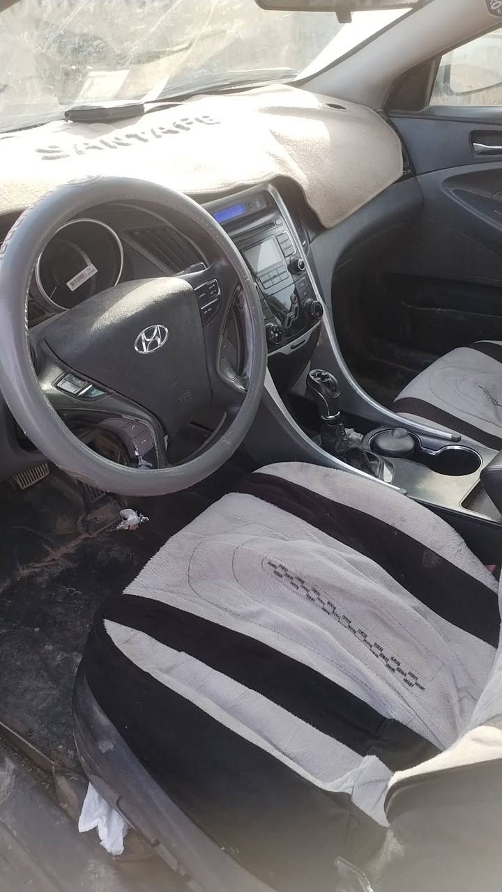 سوناتا ٢٠١١ رقم واسط دولي مكينه وكير وحداديه تخم تاير وتبريد مصبوغه عام يردلها ترتيبات بسيطه بالصبغ شواصي مكفوله كص مكفوله مكانها بابل القاسم السعر ٧٥ وبيها مجال الاستفسار *********** اخوان مكلف بالنشر غير متواجد على الفيس
