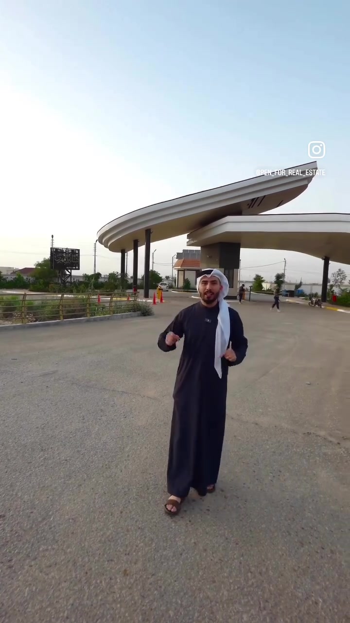 سلام عليكم نص دونم للبيع مجمع بساتين النهرين طريق كربلاء بغداد عامود ٥٢ الواجهة ١٥ متر مفوضة بالطابو سند
٢٥ ممكن نقل اسهم او تحويل خطين ماء خط سقايه خط اساله عرض الشارع ١٢متر خدمات كاملة تبليط ارصفه ومقرنص مسيجة وبيها باب اشخاص وباب سيارة للاستفسار اكثر 📞 ***********
