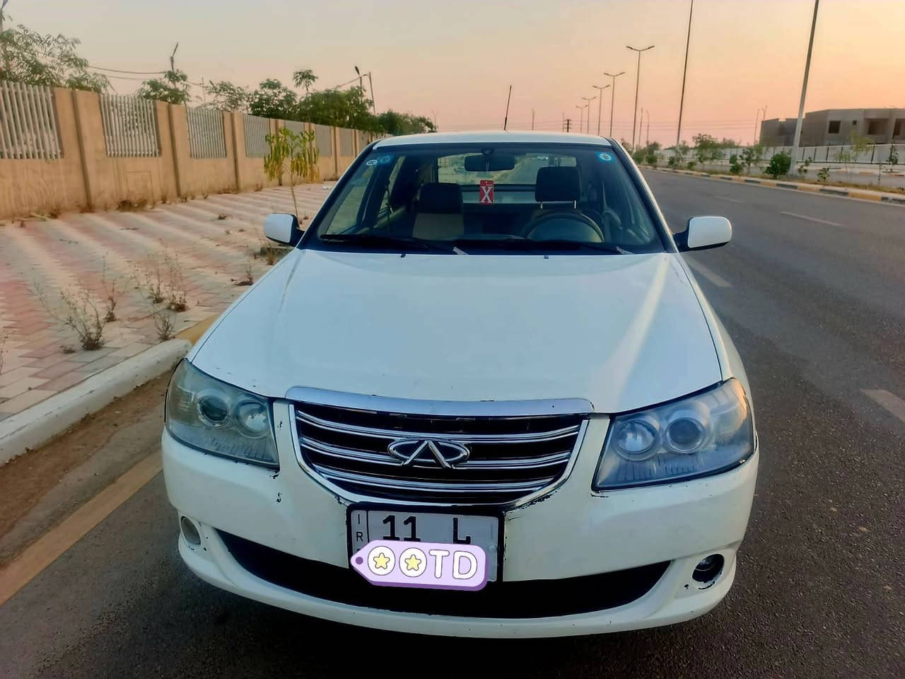 سلام عليكم شيري ميرل مديل 14جديدة 
رقم بغداد نكليزي بأسمي تحويل مباشر 
مكينه كير تبريد فول تخم تاير جديد ماشيه 88الف 
مكفوله ماعده بارد  بل بنيد كد شبر 
السعر 48 وبيه مجال العنوان كربلاء حي العسكري 
***********.       ***********
