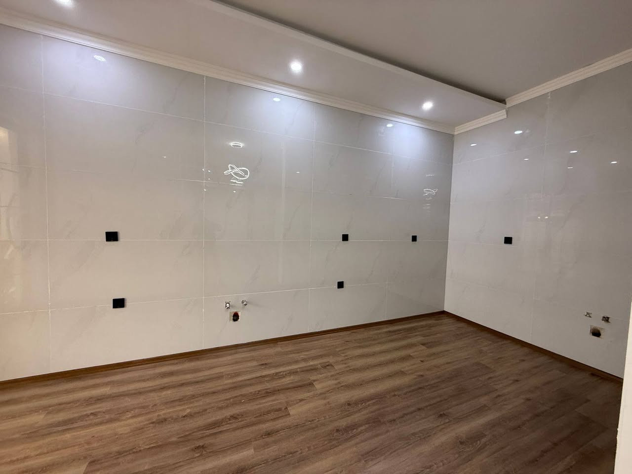 *********** واتساب ***********
سعر 17 فتر وه 50ورقه  بي مجال
