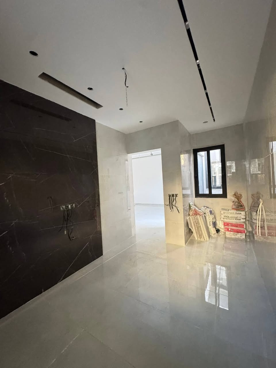 مكتب التصميم الملڪي 
دار للبيع في حي العربي موقع مميز  بظهر الشارع العام  

المساحة 125 متر واجهة 7 متر استلام مفتاح بناء حديث فول  

 سند طابو سكني ملك صرف 

شارع تبليط 12 متر شروق تام  

طابقين ثلاثة غرف نوم وهول واستقبال ومطبخ وصحيات 

للإستفسار اكثر الإتصال على الأرقام التالية 

***********

***********

***********

***********
