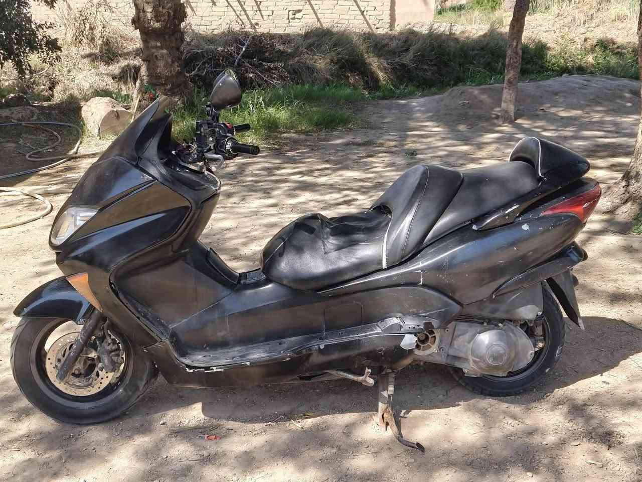 السلام عليكم فورزه صفر 8 بيع او مراوس كامله مابيه اي شي دشبول كله شغال مسجل شغال جويتر قبل شهرين شاده لاتكطيع ولاتآخير كامله ترايك وين متريد كفرات نضافه 80% السعر 600 وبيه مجال قليل للاتصال *********** مكاني كوت
