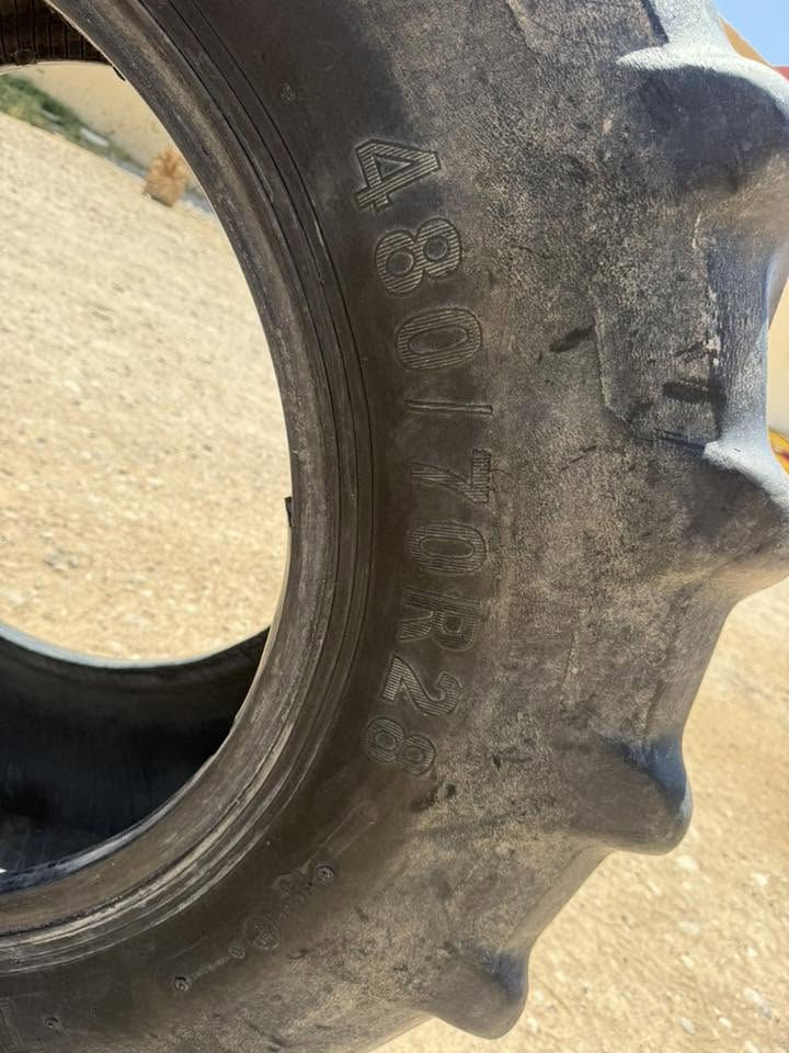 تاير للبيع حجم 28 -70-480
المكان ديالى بلدروز السعر 230 الف


**إذا كنت صاحب هذا الإعلان وتريد حذفه لأي سبب، رجاءا أرسل رسالة إلى الدعم الفني**
