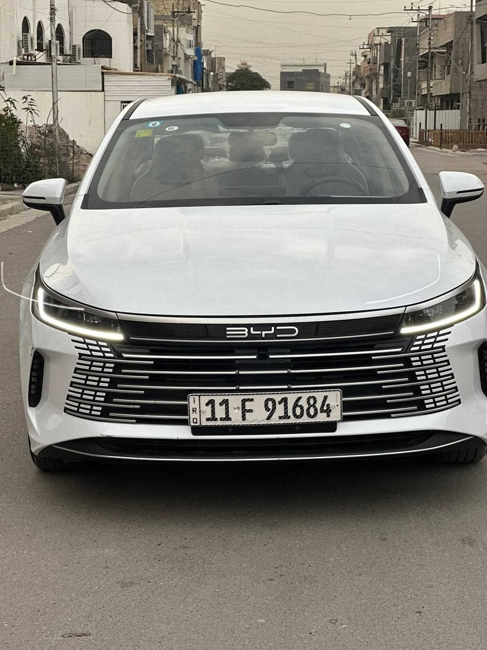 السلام عليكم 
من رخصه الادمن 
Bydدست رويل 
مرقمه كامله باسمي كبل تحويل 
معروفه موصفات الدسترويل ما يحتاج نذكر شي 
سياره بوضع الشركه 
ماشيه1400بعده زيرو 
سياره بيهه شخط بالدعاميه وبس وموضح بالصوره 
سياره خير من الله ما ناقصه شي كاعيات بيهه تنصيب برامج كلشي مكمل بيهه 
السعر 133ورقه 
المكان بغداد 
الاستفسار ***********
