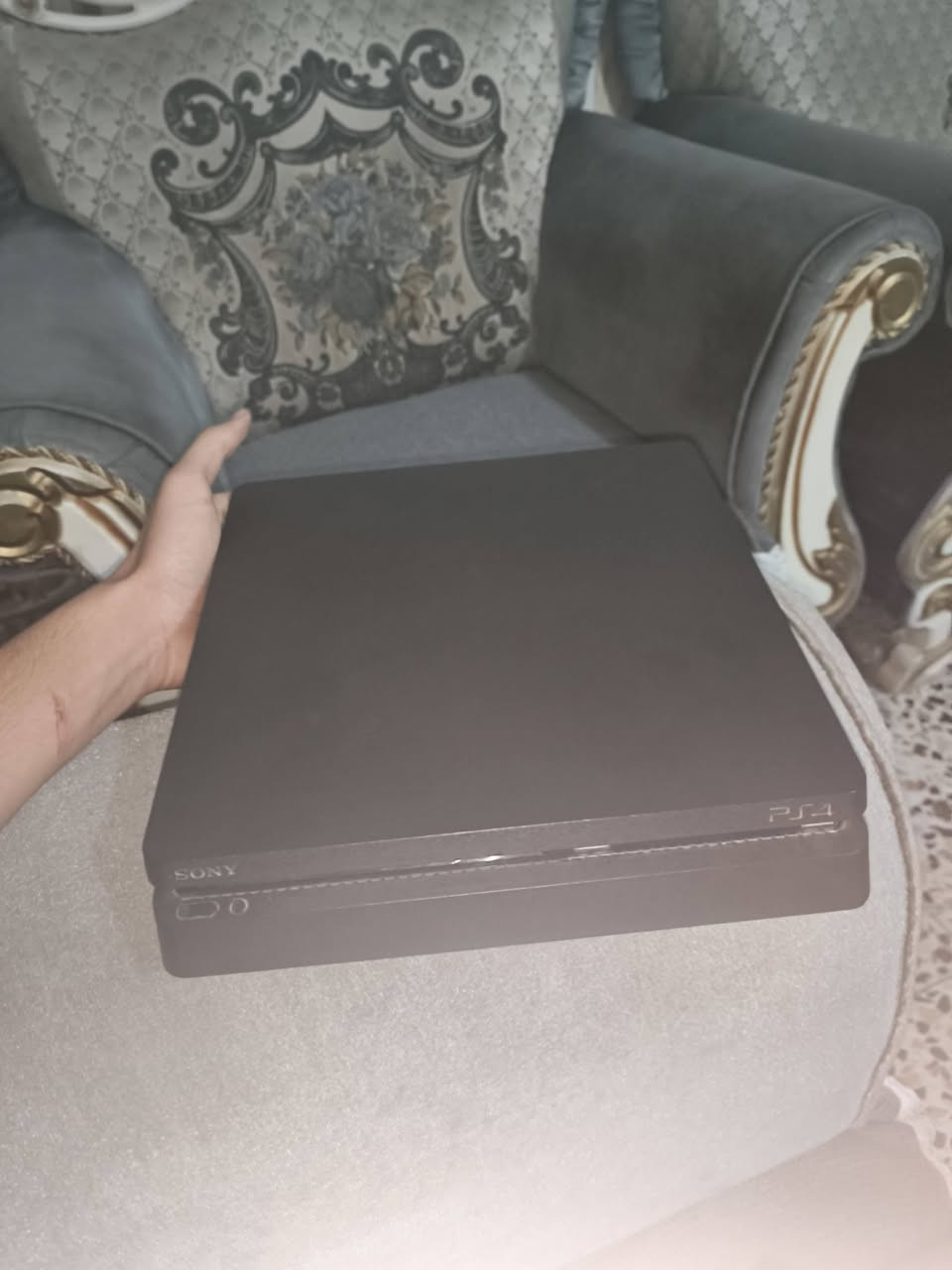 متوفر بلي 4 سلم مهكر نص تيرا جوستكات ثنين وحدة تجارية وحدة اصلية ملحقات كاملة نظيف مفتوح للتنظيف فقط مامبدل اي شي عنواني بغداد رقمي (***********)
