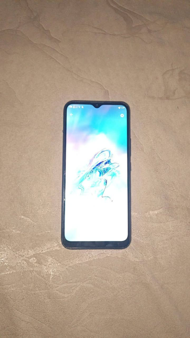 السلام عليكم 
جهاز: انفنكس سمارت 5
لون: اسود
شاشه: بلادي 720×1600
ذاكره:32
رام: 2
كامره: 8mدقه فوللللل 
شاصي: شوييييه بي عوج ويتعدل مابي اي اشكال 
السلاسه: %90
يدعم جميع الالعاب 
//////////////////////////// البطاريه:5000mAh
السعر : 80وبي مجال  
وذا مراوس بدون فرق هم موافق 
للتواصل: *********** واتس او تلي او اتصال هاتفي
