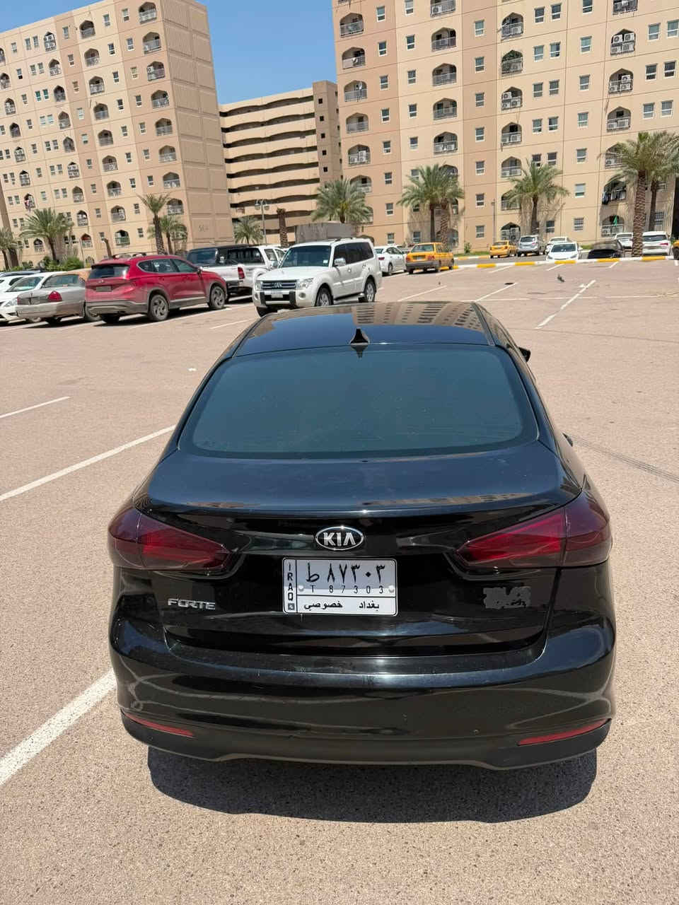 السلام عليكم 
كيا فورتي 2017 لون اسواد حادثها بس بنيد نفسه مصلح بدون دواخل و نها بلعراق صار بيها صبغ باب السايق مكينه كير خير من الله تخم تاير جديد بدون نقص برغي سعرها 118 وبيها مجال بسيط مكان بغداد بسمايه او بلديات 
***********
واتساب فقط ***********
