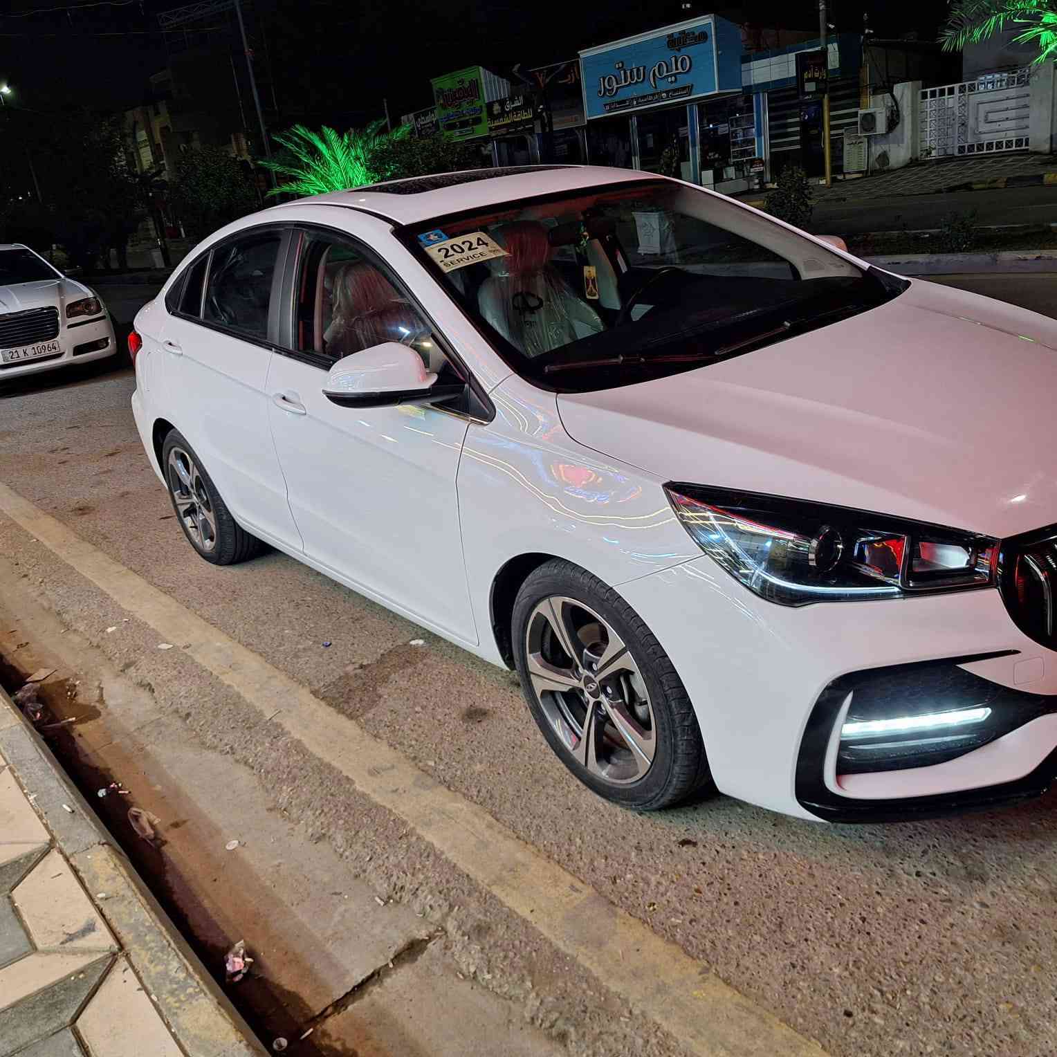 شيري اريزو 5 موديل 2024 فئة lux فول مواصفات اعلى فئة
السيارة اذا تاخذها من الشركة سعرها ويا الرقم ١٣٠$  
اني رايدها١١٧$ مع مجال بسيط
السيارة صار اقل من سنة من مشترينها حره تحويل مباشر
• رقم واسط انكليزي 
•ماشية 30 الف فقط
•سقف فتحه
• كشن كهرباء

1_اوتو هولد 
 2_مانع انزلاق 
3_كشنات جلد 
4_تحديد سرعة ومثبت سرعة. 
5_اشاير بالمري 
6_مري شفط 
7_قطعتين تبريد 
8_تحكم ستيرن
9_شاشة حجم كبير مع كامرة
10_ كيج  الكتروني (ديجيتال)
11_ هندبريك بصمه
12_كير ٣ وضعيات قيادة اوتو عادي وسبورت
وكومة مواصفات 
13- انذار تنبيه عند السرقة
14- قفل تلقائي عند النسيان
15- اشارة رباعي اوتوماتيك عند ضغط بريك مفاجئ
16_تحكم كشن السائق كهربائي
17-ويل كروم
السيارة بدون اي ضربة ولا رصعة على وضع الشركة بعدها بنايلون مال شركة
المحرك ١٥٠٠ تنفس طبيعي

السيارة مكانها واسط الكوت
للاستفسار *********** اتصال او واتساب
