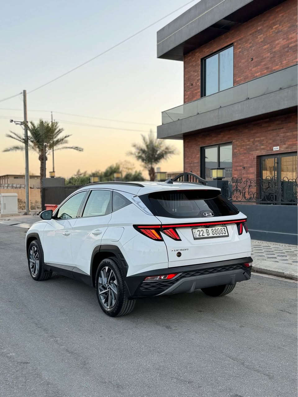 هؤندا تؤكسؤن مؤديل 2023 
ره نگى سپى به فرى فول مواسه فات 
به س پانؤراما نيه  شاشه كاميرا گيچ اليكترؤنى  بريك بسمه ئاوينه شفت 
رادار تعديل سورعه پيش و پشت عساس
ڤؤليؤم به سمه شعن كردنه وه ى مؤبايل
ده رگا بسمه  سئ مؤدى لئ خوين USB
په رده ى پيلادى دواوه ويل كرؤم لايد ليد
زؤر مواسه فاتى  تر  ٦٩ هه زار رؤويشتووه
سه ياره كه زؤر نويه وه ك شه ريكه ماوه ته وه
بئ بؤياغه  ده عامى بؤ ده عامى به شه ت 
ته نها يه ك پست له ده رگاى سارده  به قى 
هه موو شتيكى به شه / سعر  208   💵
*********** / ☎️ أربيل, العراق
