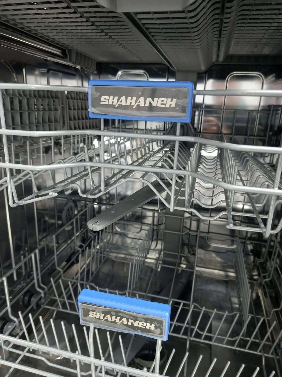 سڵاو غەسالەی قاپ شۆر 2جار بەکار هاتووە سفر سفرە  سیدسادق سعر 325هەزار ***********
