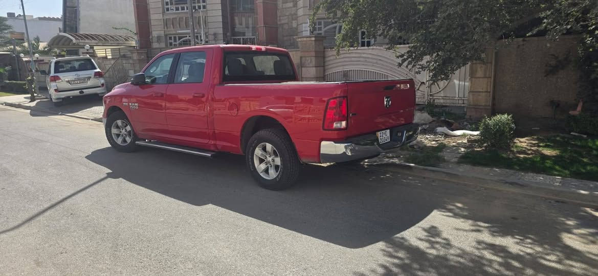 دوج راح موديل ٢٠ كلاسك جديده السيارة بيها جاملغ امامي فقط صبغ بدون ضرر عنوانها بغداد *********** السعر ١٩٠$
