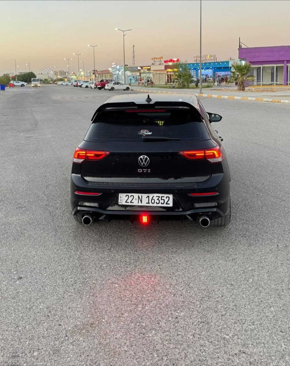 فولكس فاغن كولف GTI S موديل 2024. 

⚠️⚠️⚠️بيع فقط فقط بيع اعتذر عن المراوس 

انسب سعر كير عادي Manual
محرك 2.0 تيربو – 4 سلندر
قوة 292 حصان
دفع أمامي FWD
تسارع 0-100 خلال 4.8 ثانية
اللون الخارجي أسود لامع
داخلية أسود وأحمر رياضي
ممشى 32 ألف كم
شاشة 8.25 إنچ تدعم Apple CarPlay و Android Auto
نظام صوتي 7 سماعات
شحن لاسلكي + USB-C
مقاعد مدفأة + مقود جلد رياضي
تبريد أوتوماتيك دبل
جنوط 18 إنچ
لايتات LED أمامية وخلفية
دفرنش Limited Slip
ويل كولف R أصلي
أنظمة الأمان
IQ Drive
تنبيه مغادرة المسار
مراقبة النقطة العمياء
فرملة طوارئ
كاميرا خلفية + حساسات
6 ايربگ + نظام ثبات
الحادث: جاملغ السائق وطرف البنيد مبدلات، وشوية صبغ بباب السائق
السيارة مبرمجة وجاهزة
طلقات سرعة + تيربو + رون وكت أوف

مكان السيارة: الديوانيه *********** 
***********
او المراسلة على الخاص 

السعر 170$

