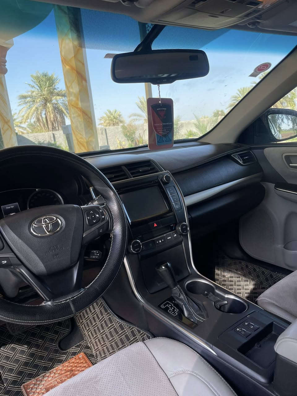 سلام عليكم 
تويوتا كامري 2016 أمريكي XSE 
فول مواصفات للاخير اعلى فئة...  1/1 
كفاله عامه 
فتحة سقف
بصمة تشغيل وابواب وصندوق 
كشنات جلد تدفئة و خزن ميموري 
كشنات كهرباء 
 تحديد سرعة امام خلفي حاسة
شاشة كاميرات 
خط شارع رادارات 
مكينة كير مكفولات
تخم تاير امامي وخالفي 
 تحويل مباشر 
سياره نضيفه جداً 
سعر الاتصال👇

رقـــم
***********

#ادارة_الصفحه
