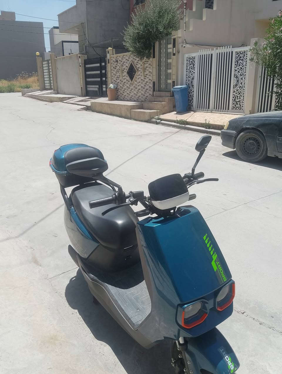 دراجه شحن للبيع
ماشيه 950 كيلو بعدو زيرووو 📍
نضافه 100/90 
لايت عالي وناصي دبل اشاير 
تثبيت سرعه. يمشيك 30 لي 40 كيلو حسب سرعه
استخدام كلش قليل 📍
بطاريات وملف وعقل شرط جديدات 
عنوان موصل ايسر حي الحدباء 
سعر 375 بي مجال بسيط للشراي 
***********زين 
*********** بي وتساب بس معلق
