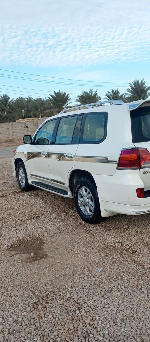 لاندكروز جكساره ٢٠٠٩ فول مواصفات مكفولة كفاله عامه رقم بغداد الماني باسمي المكان الديواني السعر ٣١٠$ الاتصال عالرقم ***********
