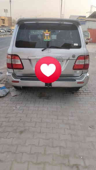 سلام عليكم أعيد النشر بسبب الوعود الكاذبه للبيع وامراوس         لاندكروز مونيكا مديل 2003فول مواصفات باسمي تحويل ثاني يوم صارلي شهرين من استلمت ارقام وسنويه و باي مكان تداور مشروع وطني سياره 3 قطع تبريد تدفه سياره كلش حلوه الله شاهد وعليها نصبه كلش حلوه وعليها مكينه وكير كلش حلوات قبل شهرين جنت بلسعوديه بيها رحت اندعيتلكم ورجعت الله شاهد السياره عليها شلعه تأكل التبليط اكل 
السعر 145 وبيها مجال 
للاستفسار ***********
