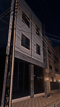 بنايه اربعه طوابق مؤثث خلف المول المنصور. محل زائدا ثلاث شقق تحتوي على  مصعد  البنايه  ركن مساحه 120م للايجار 
للاستفسار ***********
