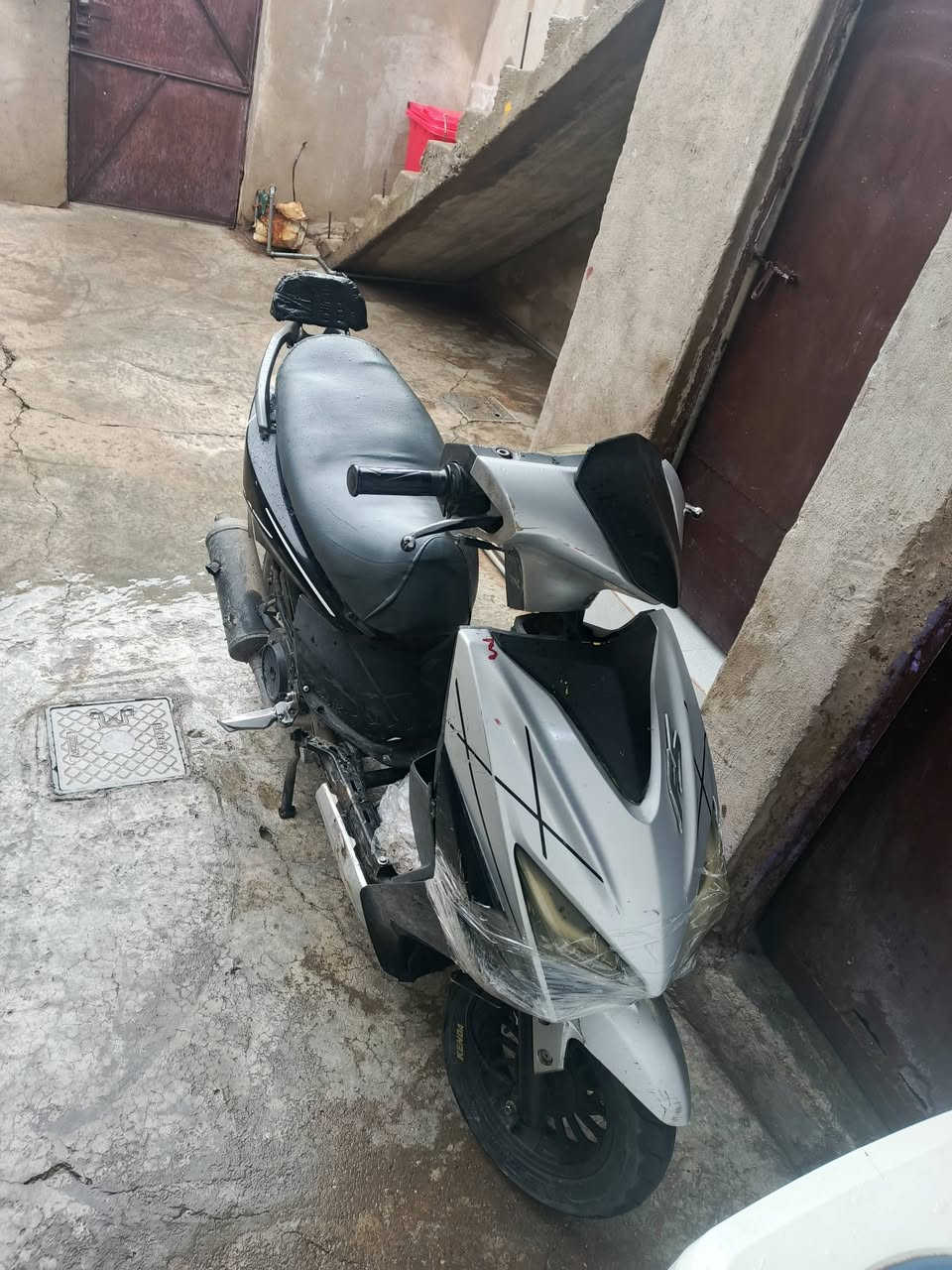 السلام عليكم
دراجه اف اس 

 FS
دراجه شغاله كهربائية كله شغال اشير يمنه يسره بك ليت 
اليت غلي ناصي 
ويل رياضي عنكبوت 🕷
دراجه كفاله عامه 
للاستفسار اكثر خاص 
سعره 175بيه مجال حك الجيه 

و مروس اب جهاز  او دراجه  عادي


**إذا كنت صاحب هذا الإعلان وتريد حذفه لأي سبب، رجاءا أرسل رسالة إلى الدعم الفني**