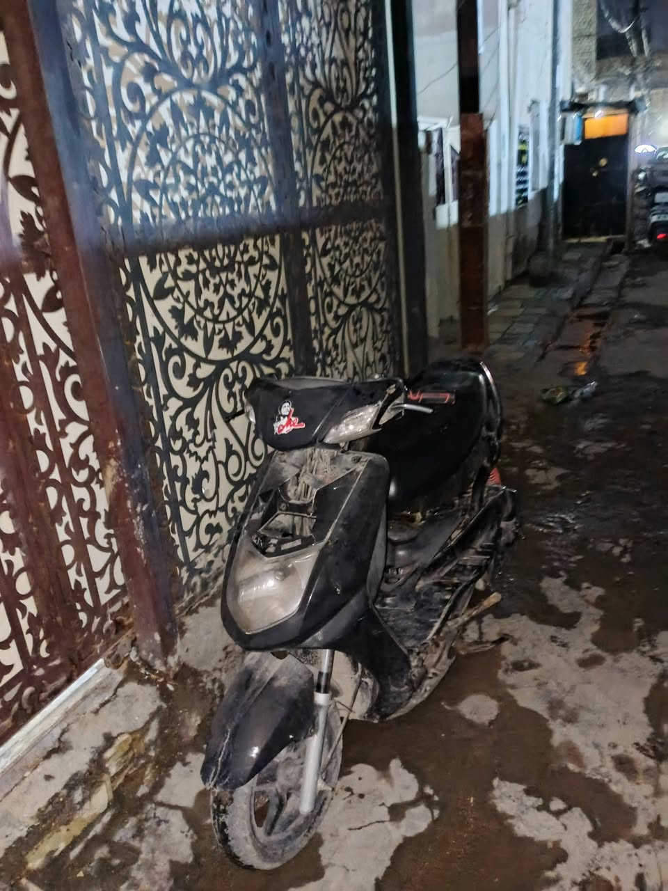 السلام عليكم دراجه سكنس نثيه للبيع 
دراجه متروكه السعر 150الف
مكاني بغداد الزعفرانية 
***********
