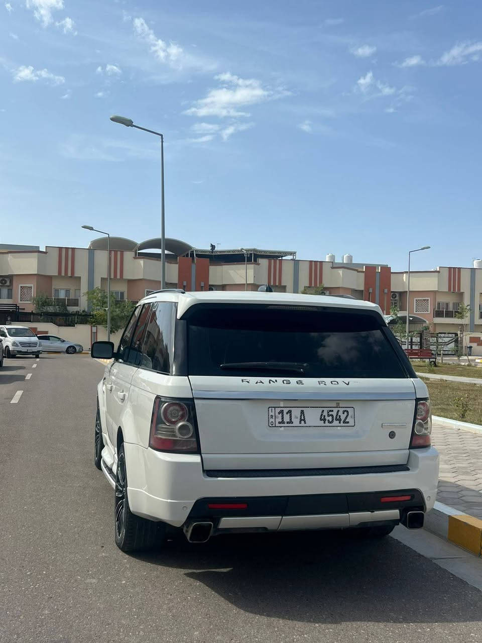 رانج روفر سبورت سوبر بدون ضربة او صبغ 
2007محدث 2013 فول 
مكينه سوبر جديده 
سياره جاهزة رقم بغداد تحويل مباشر 
السعر125مكان البصرة ابو الخصيب 
*********** البصرة, العراق
