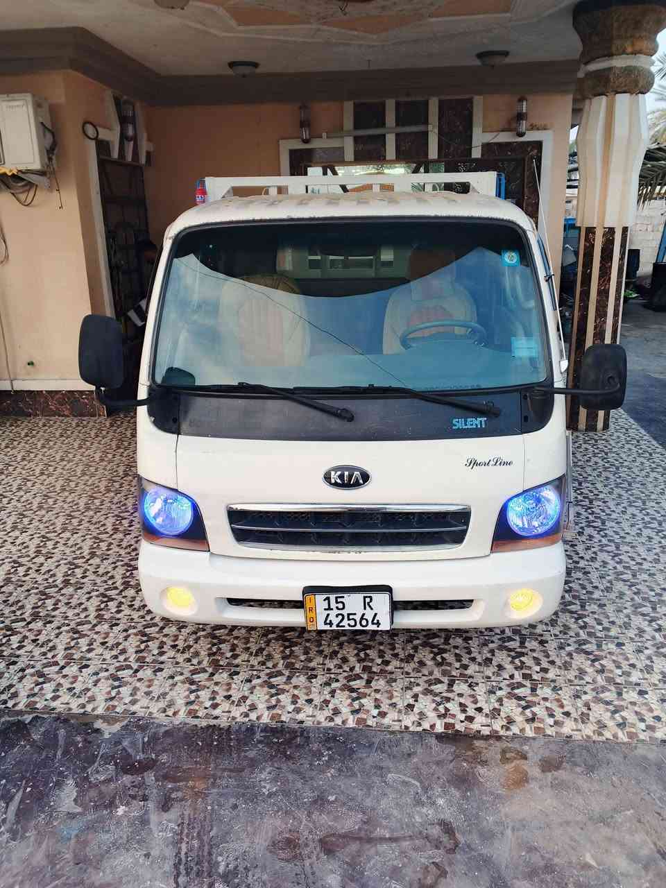 يا الله السلام عليكم كيا ام عيون 2001 جير محرك اكسل خير من الله صدر امامي خلفي جديدا. باور ستيرن جديد سياره صبغ الدوسات والباب الخلفي فقط رقم انبار باسمي المكان قرب سيطره النباعي السعر والاستفسار على هذا الرقم ***********. ***********
