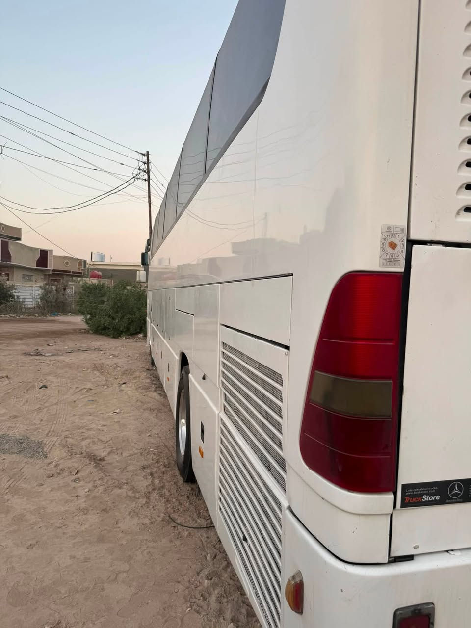 السلام عليكم.
350  باسمي. 2001
جاهزه. مكينه اكسور 
حداديه تبريد. كله شرط 
تبريد قطعتين. بلادي  السعر 3 ونص وبيه مجال. 

***********
***********
