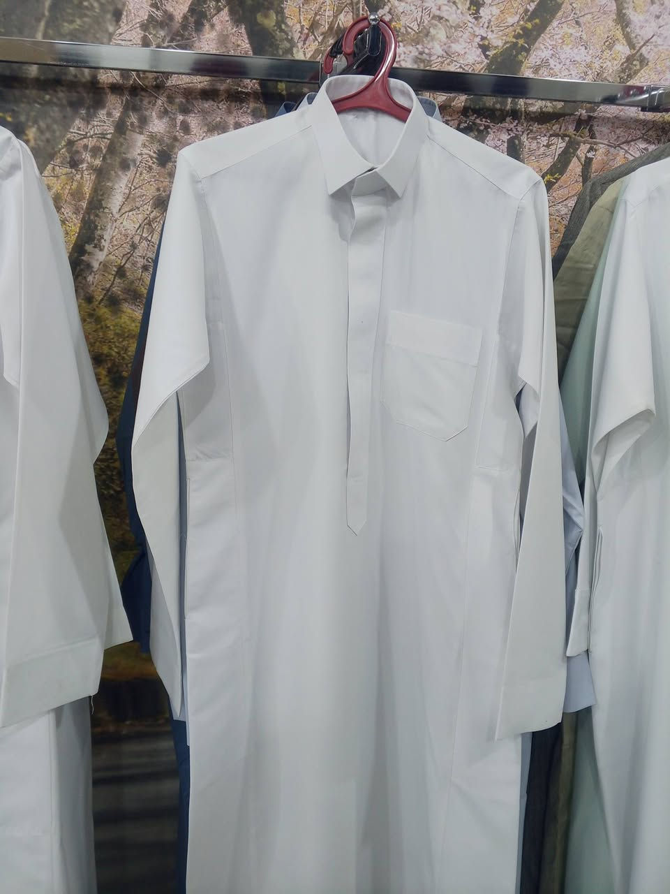 تم وصول دشداشه خليجي باله. السعر 10 الف. العنوان. جزيرة الرمادي. بداية سدة البوذياب قرب المحافظة و دار الضيافه بجانب مكوى الرافدين. عبدالله للزي الاوربي. للتواصل خاص أو واتساب ***********
