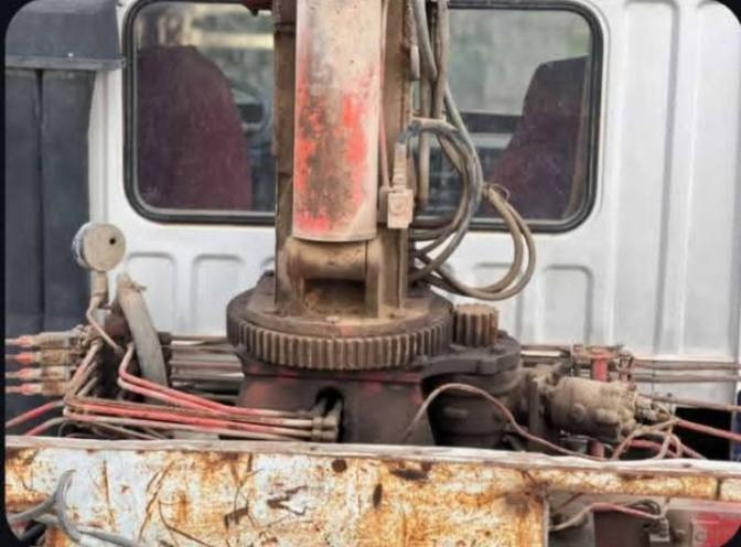 بسبب الوعود الكاذبة سلام عليكم للبيع هينو فوسه موديل 96 محرك كير وكسل كلها شرط كهربائيات كلها شغاله  تايرات كلها جديد جاهز الشغل السعر 125وبيه مجال اخوان مكلف بل نشر ***********
