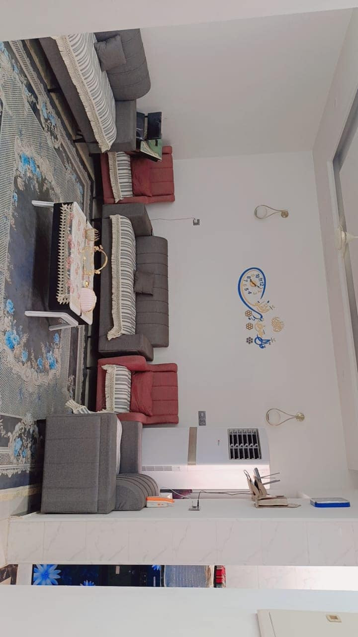 السلام عليكم ورحمه الله وبركاته 
#بيت #جاهز #لسكن #في #مجمع #البركه 
#طابق ونصف 
#مساحه200متر 
3غرف وبراني وصاله ومطبخ وصحيات داخليه خارجيه 
بناء البيت شخصي شخصي ب عمل هندسي 
امام البيت ساحه خدمات ومجمع جاهز من كافه الخدمات 
علما البيت مطلوب للمصرف العقاري 
وب مقدمه في يد صاحب البيت 50مليون فقط 
للاستفسار اكثر الاتصال على الرقم التالي واتساب 
***********
***********
من لديه الرغبه بعرض عقار نوفر لكم المشتري بقرب وقت ممكن مكتب البيع السريع للعقارات
