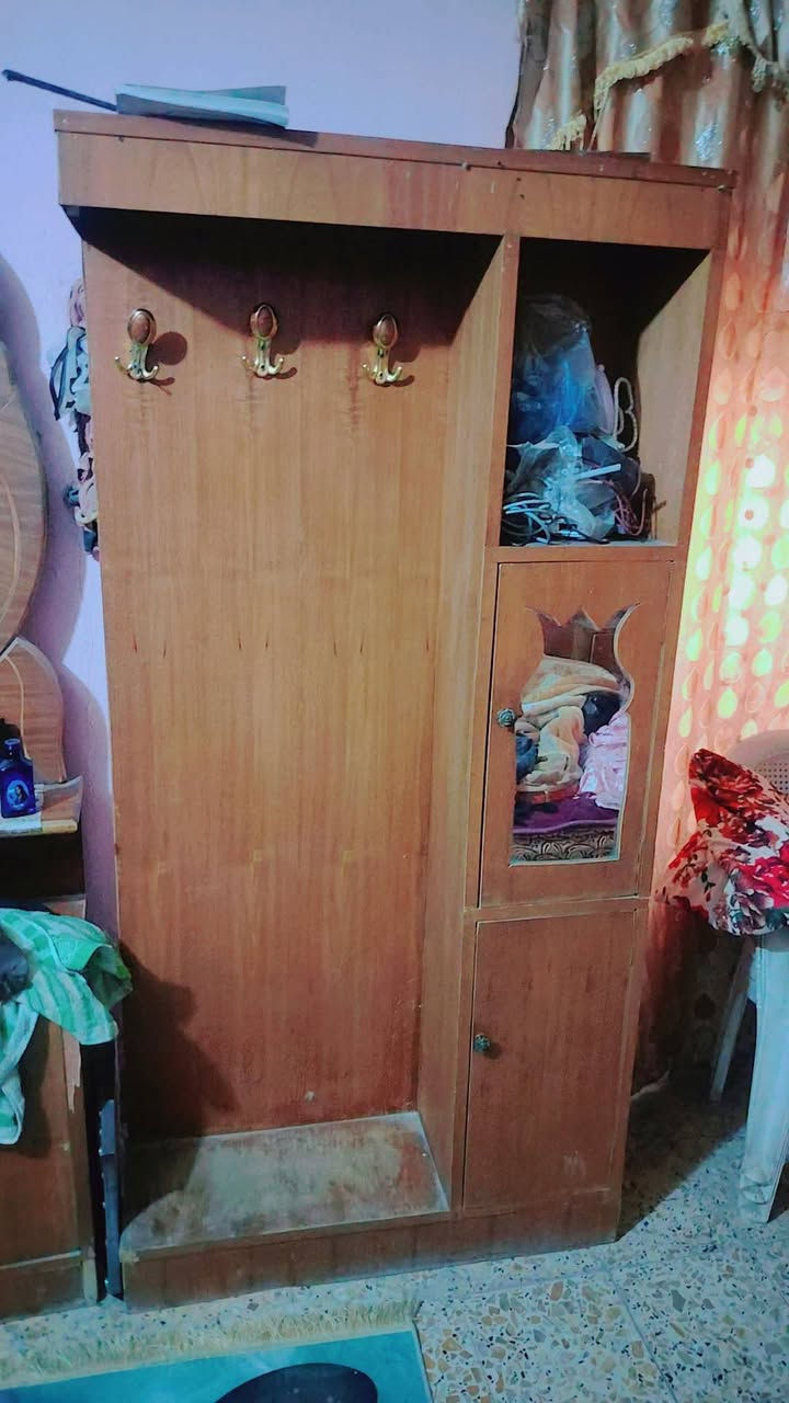 غرفة نوم 6 بيبان بحي العسكري السعر 300 وبيه مجال ***********
