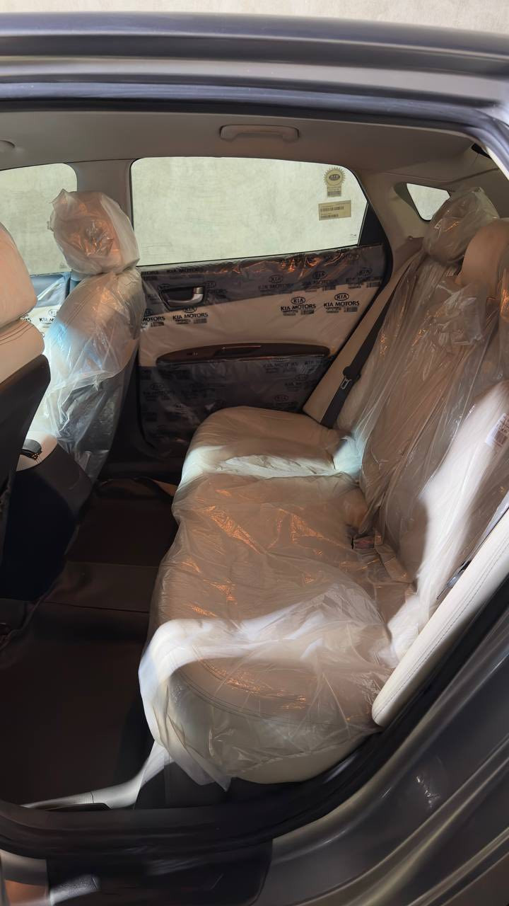 كيا اوبتما 2017 كلين يرهم مرواس 
فول مواصفات 1/1 عدا البانوراما

بصمه تشغيل + ابواب 

كشنات جلد 

كشنات كهربائيه 

تدفئه بالكشنات 

شاشه + كامره دواره 

مري قلاب 

لد نهاري 

تحكم ستيرن جهتين 

مرايات شفط 

ماشيه 100 
للاستفسار ***********
