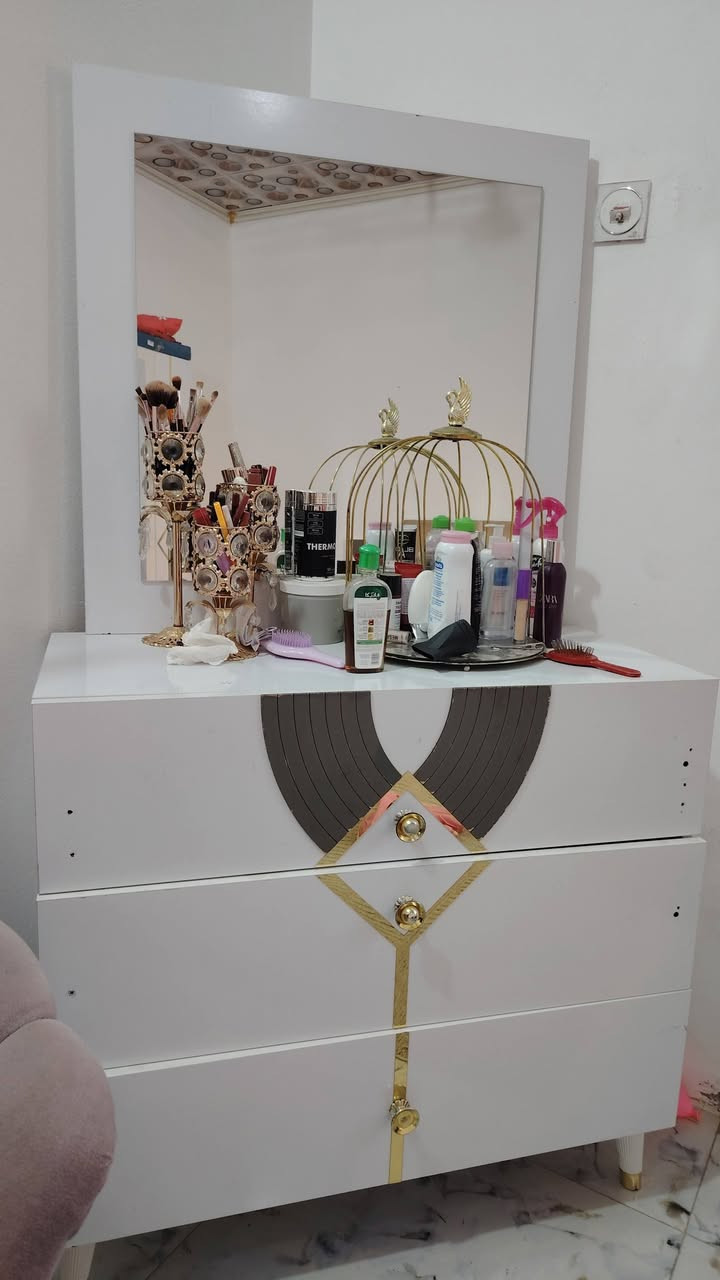 غرفة نوم تركيه 
5 قطع 
بيها اضرار 
من الفتح والشد 
4 مرات مفتوحه 

شهربان حي العسكري 
للاستفسار 
خاص


**إذا كنت صاحب هذا الإعلان وتريد حذفه لأي سبب، رجاءا أرسل رسالة إلى الدعم الفني**