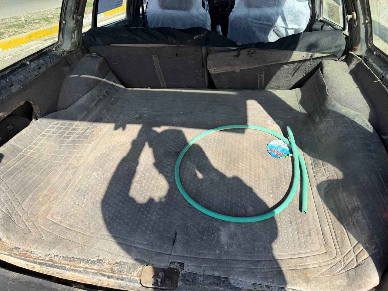 اوميكا موديل 1989 
سنويه مشروع وطني صارله 6 اشهر منتهيه
بطاقه بنزين بيه
شرط تحويل ووكاله
سياره مابيه اي مصرف
ترايك وين متريد
سعره 18 وبي مجال
*********** كركوك, العراق
