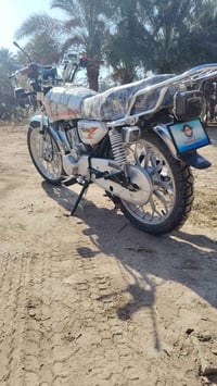 سيفان 2025 صارلي 3اشهر من ماخذه. 07851435106