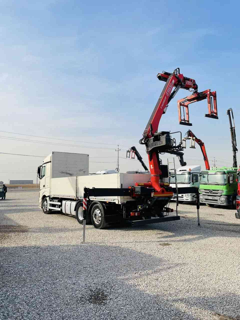 اكتروز وحش 2545
ريتايدر حساس كاميره 
كرين فاسي بلادي 160
دخول جديد 

      معرض   محمد علي

         ☎️📱 *********** 
         ☎️📱 ***********
    ساعات:  ٩:٠٠صباحاً   -  ٧:٠٠مساء⏰
    بيع وشراء جميع الاليات الثقيله ✅
           عنوان أربيل/ شارع كركوك ✅📍
