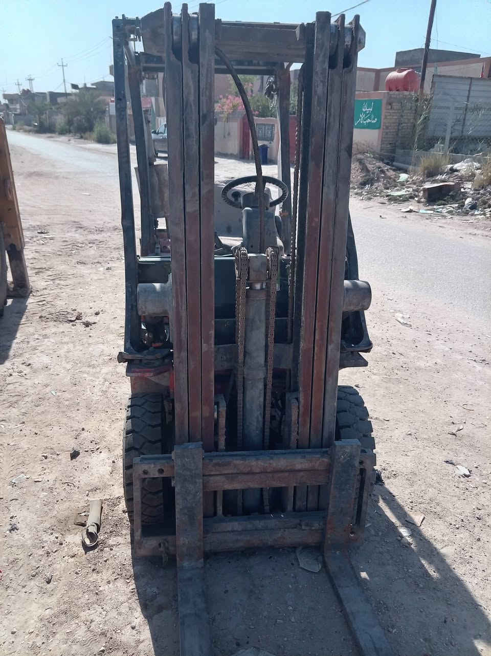 السلام عليكم رافعه نيسان طن و 800محرك كاز كير اوتماتيك 3سلايت 3حركات جب حاويه محرك كيررفع بشرط بابل الشوملي ***********
