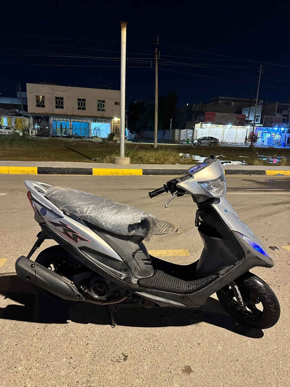 السلام عليكم دراجه لبيع بلاديه ختم واحد ويه لمكينه دراجه رمبه وشراي  يتصل على رقم *********** مكلف ب نشر عنوان واسط العزيزيه
