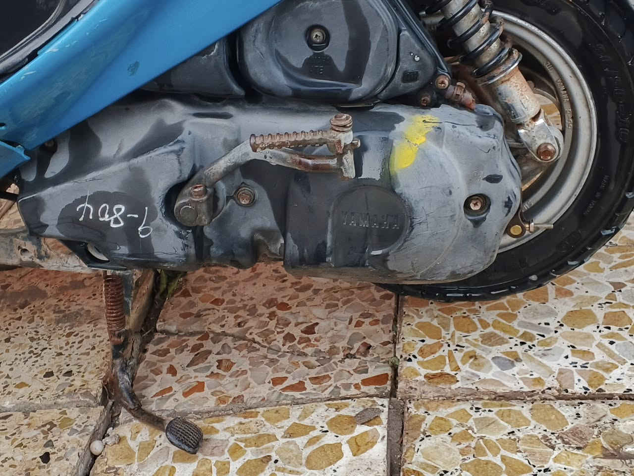 السلام عليكم دراجه فلاشه للبيع دراجه نضيفه كلش مال حاويه جاهزه من كلشي كهربائيات  كلها شغاله دبلات تخم تايرات مال حاويه بل جيس مكينه صار سبوع من جفتتها نعومه الف بل ميه بعدهي برقم الحاويه كشرتها زلغ مابيها سعر 500وبيها مجال للشراي مكان البصرة القرنه رقم بس واتساب (***********)
