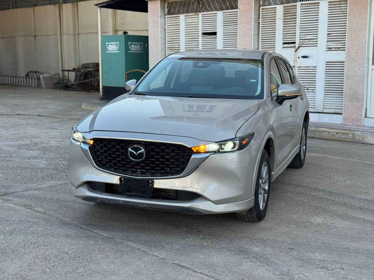 السلام عليكم 
مازدا 2025 CX5 AWD🔥
السعر : 149  ومجال قليل
سياره بمعنى كلام زيرو ✅ حادث خفيف جدا 
ملاحظة السيارة :  بوند صبغ وشويه جهه رقم خلفى والباقى هيكل بدون ملاحظات نهائياً 100%

المواصفات : 
بصمة ابواب
بصمة تشغيل
تشغيل عن بعد ,𝐑𝐄𝐌𝐎𝐓𝐄 𝐒𝐓𝐀𝐑𝐓
شاشة دشبول ديجيتال
شاحن هاتف لاسلكي 
كاميرة خلفی 
هاند بريك بصمة
اوتو هولد ،𝐀𝐔𝐓𝐎 𝐇𝐎𝐋𝐃
اوتو ستارات،𝐀𝐔𝐓𝐎 𝐒𝐓𝐀𝐑𝐃
اوتو ستوب ,𝐀𝐔𝐓𝐎 𝐒𝐓𝐎𝐏
رادار امامي (تحديد مسار)
رادار جانبي  (نقاط عمياء)
رادار خلفي (التحذير من الاصطدام)
حساسات °360
حساسات امامي 
حساسات جانبي
حساسات خلفى 
نظام ,𝐄𝐂𝐎
نظام ,𝐍𝐎𝐑𝐌𝐀𝐋
نظام ,𝐒𝐏𝐎𝐑𝐓
تحكم استيرن
استيرن كهربائي 
استيرن تدفئة
كشنات كهربائي 
لايتات ليد وعدسة زينون بيلادي
بلوجكترات 𝐋𝐄𝐃 بيلادي
بكلايتات 𝐋𝐄𝐃 بيلادي
ويل كروم 

تفاصيل اكثر الاتصال على ارقام التالية
اتصل وتدلل 
𝐖𝐡𝐚𝐭𝐬𝐀𝐩𝐩-𝐕𝐢𝐛𝐢𝐫
📞*********** اكر, نينوى
