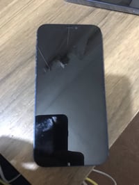 ايفون ١٢ • ذاكره ١٢٨ • فيس ايدي متوقف