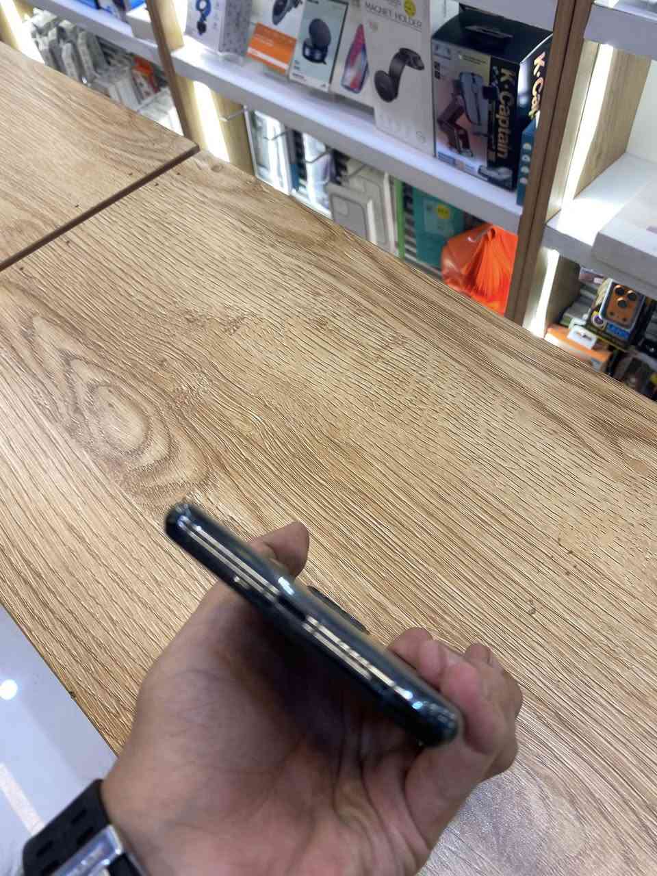 ايفون 11برو ماكس شرق اوسط ذاكره 64بطاريه74 مبدل شاشه 3خيارات كله شغال صوت اتصال انترنيت كامرات بصمه وجهه كله شغال ومكفول السعر 180قفل عنواني بغداد الدوره ***********واتساب وخط
