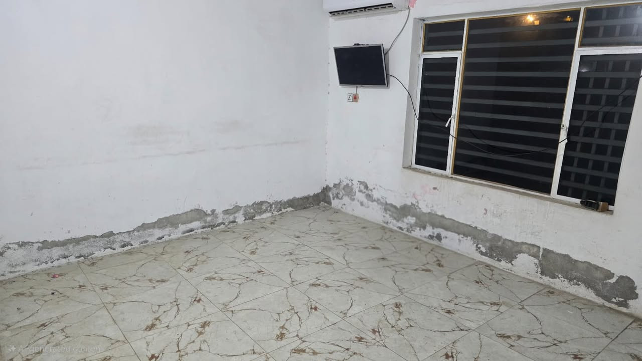 السلام عليكم 
مشتمل للبيع 
يتكون من غرفه وصاله مطبخ واستقبال و صحيات 
عنوانه حي الجهاد الجمعيه شارع مركز الشرطه العام 
بسمي تحويل مباشر 
السعر 72 مليون 
للاستفسار الاتصال على الرقم 
***********
