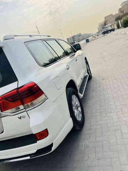 السلام عليكم لاندكروز للبيع مديل 11 محدثة 18 كفالة عامة ماعدة صبغ حزام للتحديث رقم سليمانية نكليزي سنوية ل 2030 تحويل أو وكالة ثاني يوم مكينة ستة سلندر ستفسار اكثر تصل ***********
