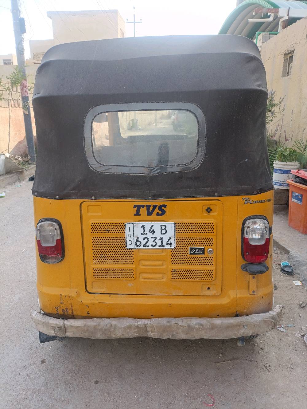 سلام عليكم تكتك tvs للبيع السعر 5وربع بيها مجال قليل للشراي عنوان بصرة كرمة علي 