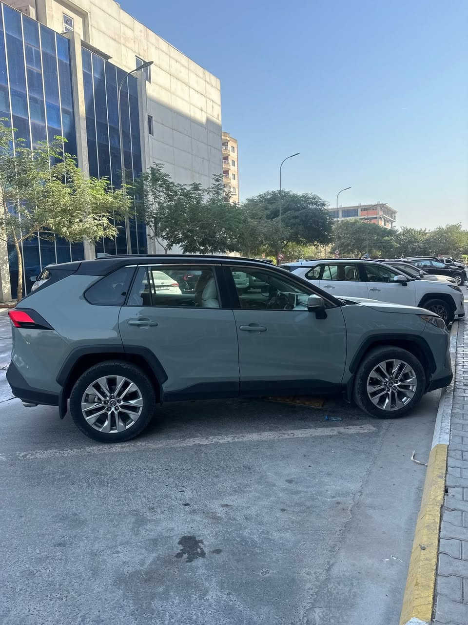 السلام عليكم Rav4 2019 بانزين السياره حادثه موضح بالصور رقم الشاصي موجود بيها صبغ بنيد وجاملغ و بيها بابين مبدلات ببغداد بدون قطره صبغ اصليات لون مطابق 100% السياره خاليه من كل النواقص سعرها مناسب 183$
مكاني بغداد العامرية
***********
