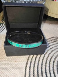 لويس فيتون • اصلي • مختوم