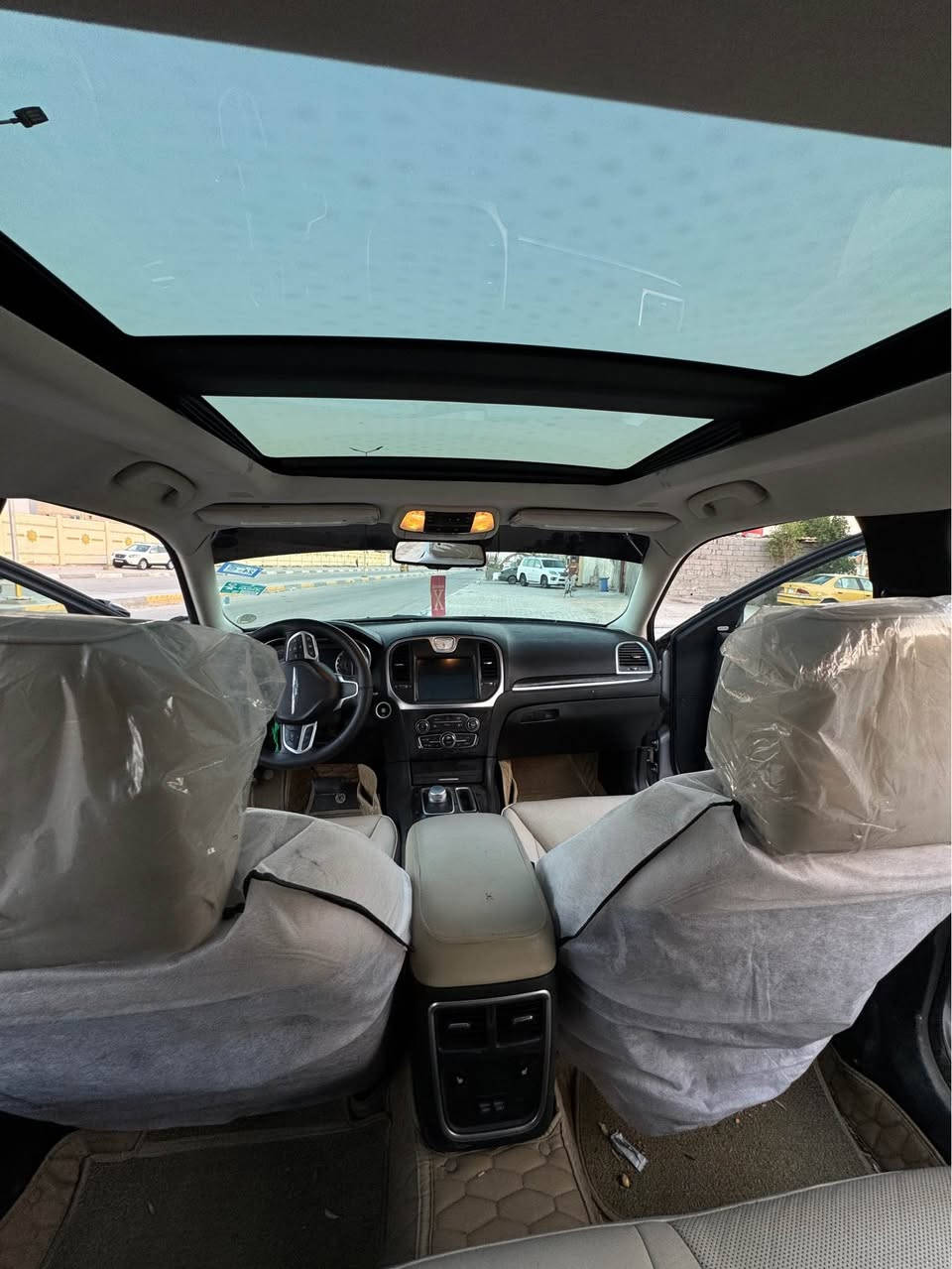 سلام عليكم كلايسلر 300
18 اصل  وارد كندي بيها قطعه وحده صبغ جاملغ السائق وبارد باب العبري فقط لا غير السياره جاهزه وكامله مكمله  رقمها اربيل مجدد سنه 2029
وحاضر للوكاله والتحويل 
الاستفسار 
السعر :225

*********** البصرة, العراق
