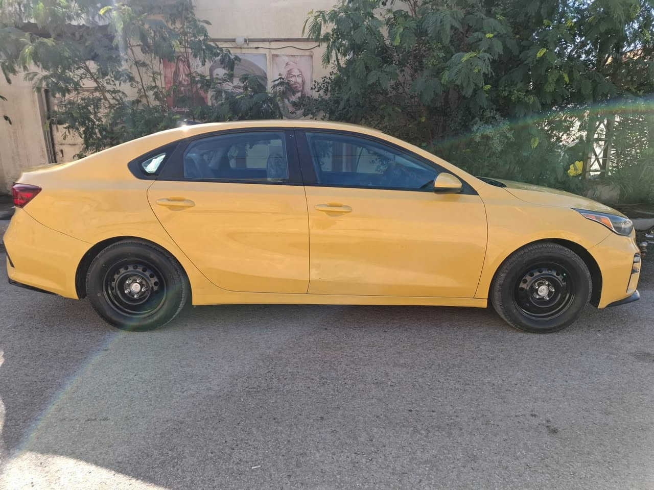 ***********
فورتي وراد امريكي 2019 نص فول شاشة كامرة تحكمات جهتين كشنات تدفئه تشغيل عن بعد حادثهة رصعة بلجاملغ الخلفي فقط بدون دواخل بدون حوض كير مبدل AT وميكنة كفالة بيهة منظومة غاز تخم تاير صدر امامي خلفي خير من الله سيارة جديدة وجاهزة السعر 127 وبيهة مجال بسيط مكاني بغداد غير متواجد ع الفيس 
***********
